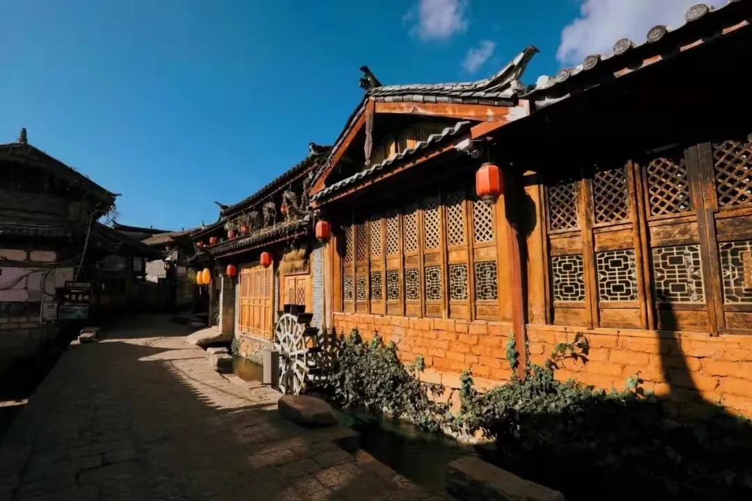 來束河古鎮(zhèn)，住一住，喝喝茶，收收心