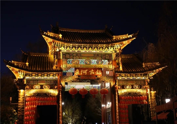 美到尖叫！束河私藏著宮崎駿動(dòng)畫里的夜景